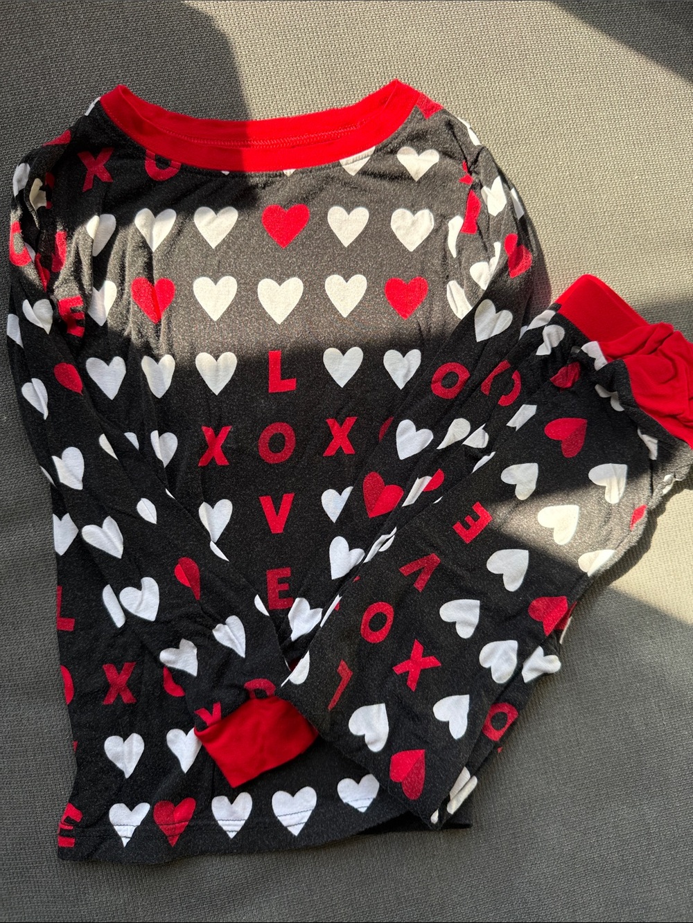Little sleepies Kids Heart & XOXO Print Pajama Set - Black and Red